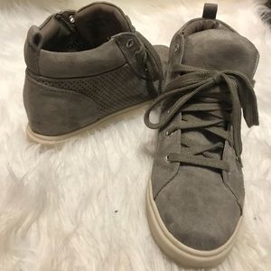 💕Grey high tops💕